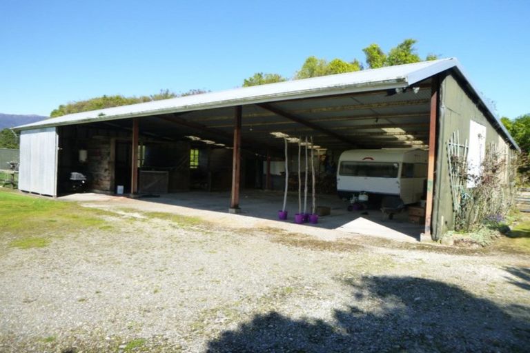 Photo of property in 109 Nine Mile Road, Westport, 7892