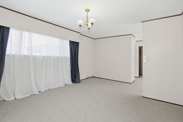 Photo of property in 2a Civic Place, Waiuku, 2123