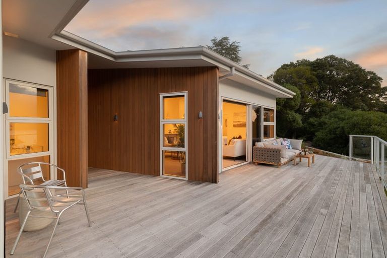 Photo of property in 8 Cass Bay Place, Cass Bay, Lyttelton, 8082