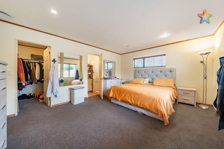 Photo of property in 16 Haast Close, Kelson, Lower Hutt, 5010