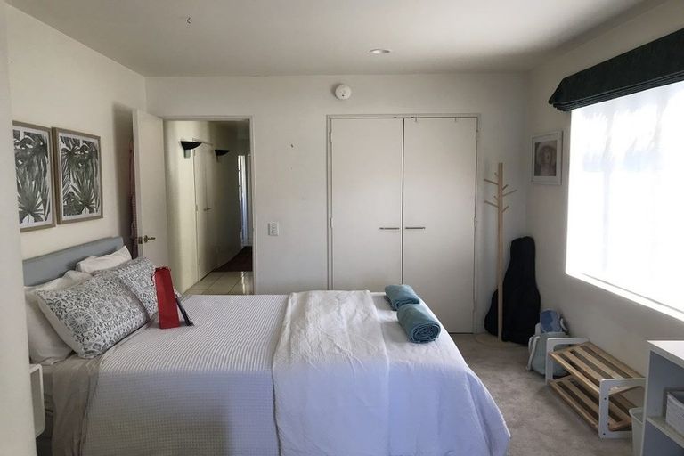 Photo of property in 4/154 Oriental Parade, Oriental Bay, Wellington, 6011