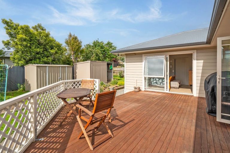 Photo of property in 12 Rexwood Estate, Carterton, 5713