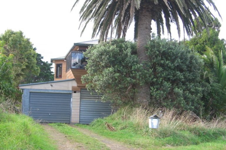Photo of property in 22 Lookout Drive, Laingholm, Auckland, 0604