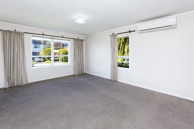 Photo of property in 5 Akron Grove, Totara Park, Upper Hutt, 5018