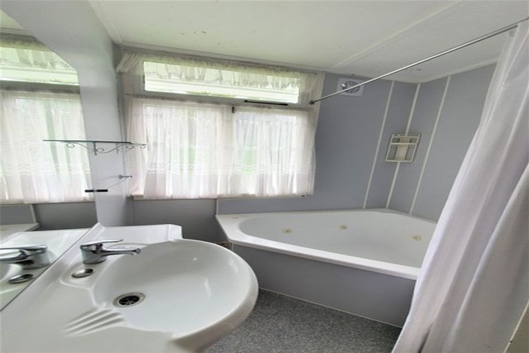 Photo of property in 45 Moeraki Road, Maoribank, Upper Hutt, 5018