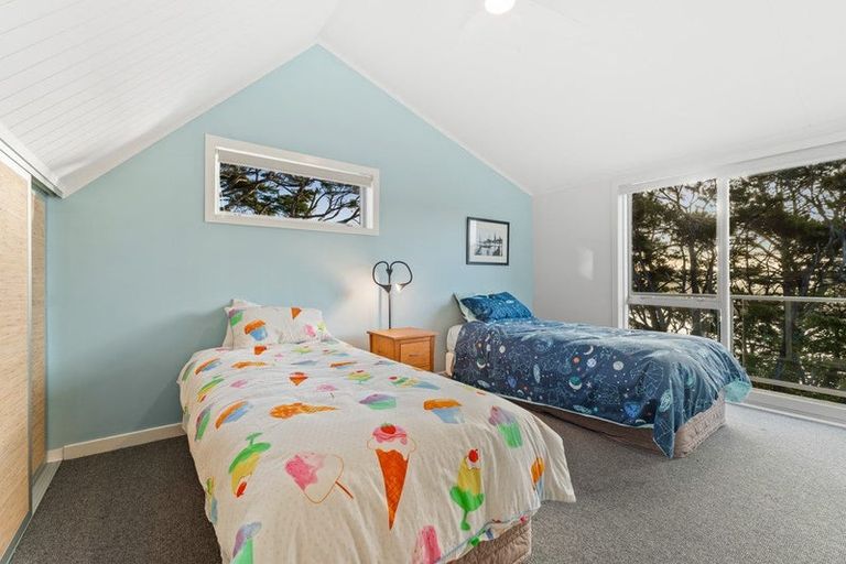 Photo of property in 24 Poplar Road, Stanmore Bay, Whangaparaoa, 0932