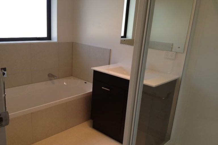 Photo of property in 63 Tiriwa Drive, Massey, Auckland, 0614