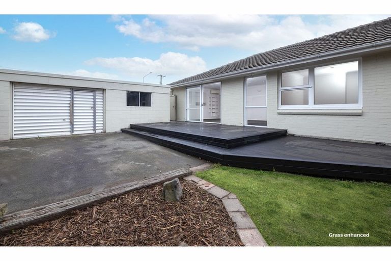 Photo of property in 189 Burwood Road, Burwood, Christchurch, 8083