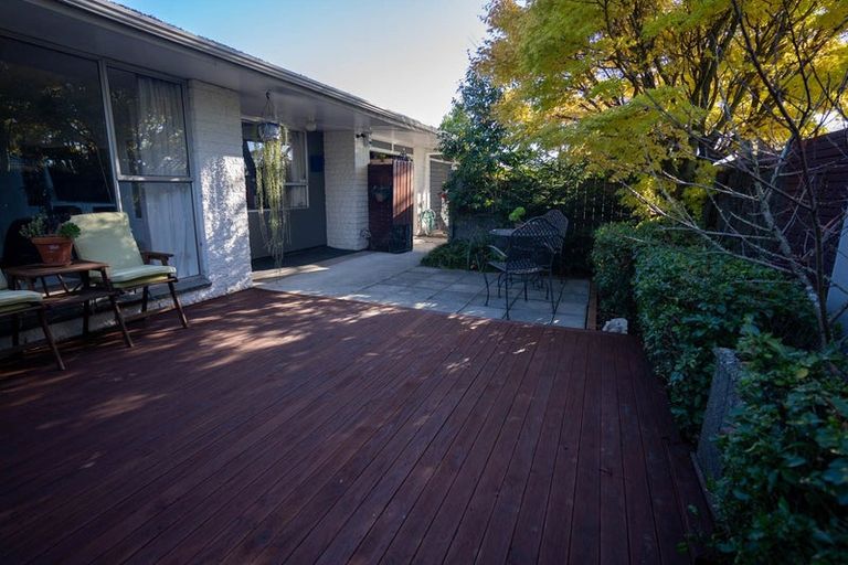 Photo of property in 35 Montclare Avenue, Avonhead, Christchurch, 8042