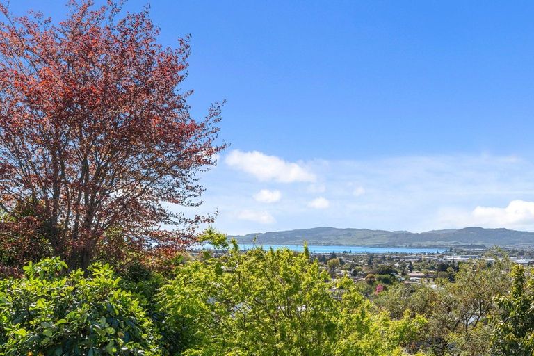 Photo of property in 33 Mountain Road, Western Heights, Rotorua, 3015