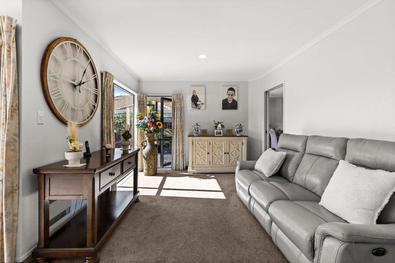 Photo of property in 1 Hyatt Grove, Greenmeadows, Napier, 4112