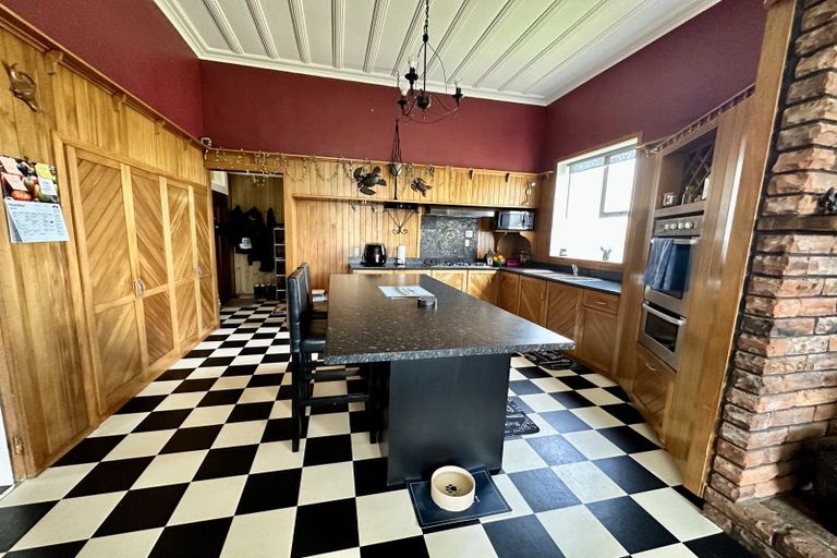 Photo of property in 58 Seymour Street, Waitara, 4320