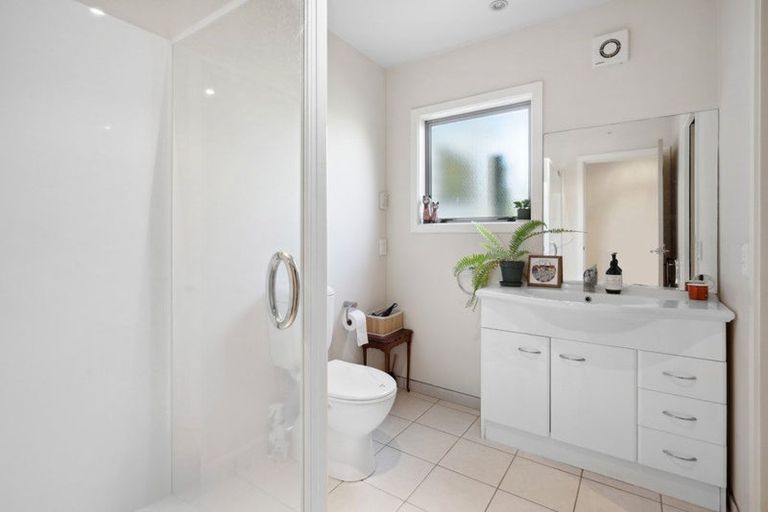 Photo of property in 42 Waverton Terrace, Churton Park, Wellington, 6037