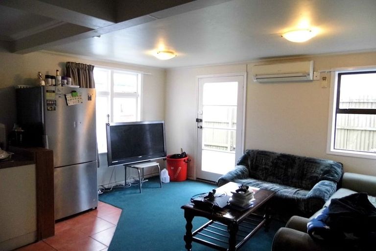 Photo of property in 16 Hyde Street, North Dunedin, Dunedin, 9016