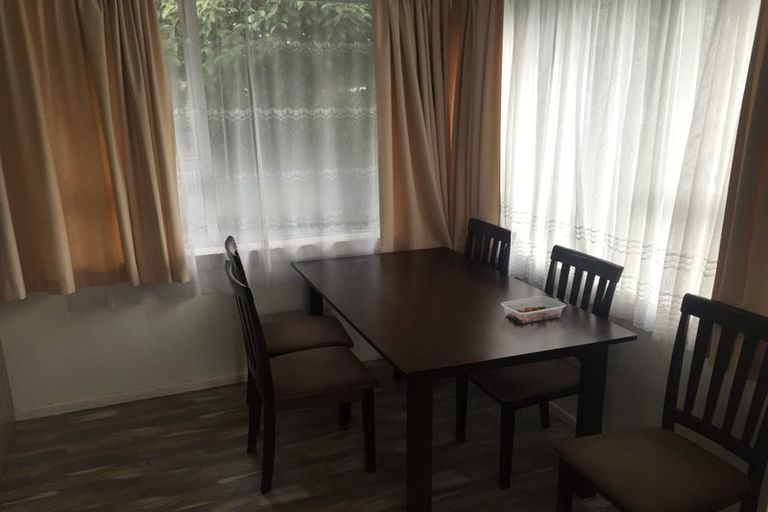 Photo of property in 38 Dickson Crescent, Hornby, Christchurch, 8042