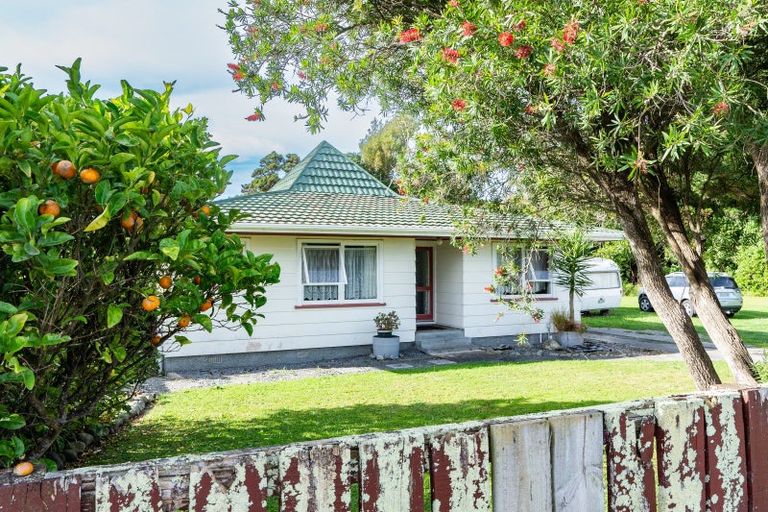 Photo of property in 88 Atkinson Avenue, Otaki Beach, Otaki, 5512