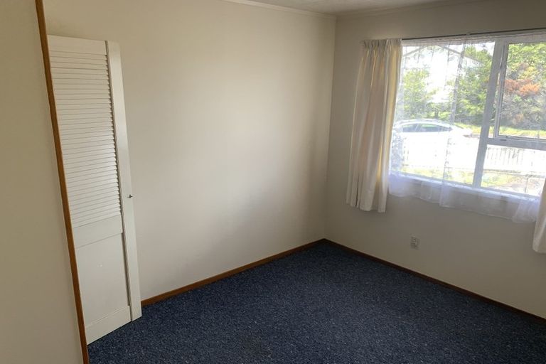 Photo of property in 22 Penfold Place, Henderson, Auckland, 0610
