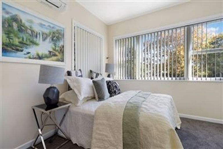 Photo of property in 64 Seabrook Avenue, New Lynn, Auckland, 0600