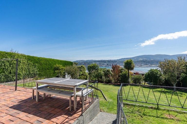 Photo of property in 103 Larnach Road, Vauxhall, Dunedin, 9013