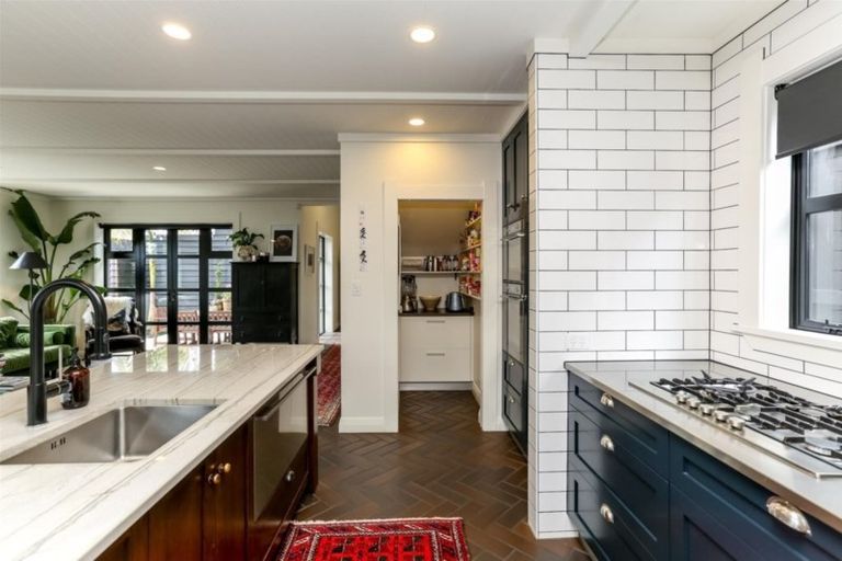 Photo of property in 20 Chilman Street, Strandon, New Plymouth, 4312