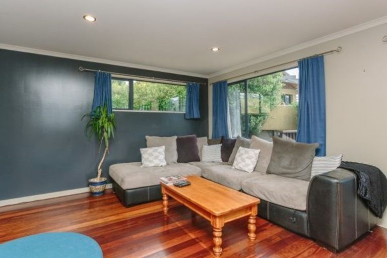Photo of property in 15 Drake Place, Lake Hawea, Wanaka, 9382