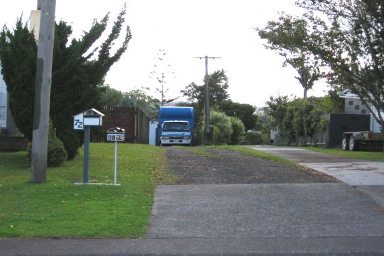 Photo of property in 1/72 Gloria Avenue, Te Atatu Peninsula, Auckland, 0610