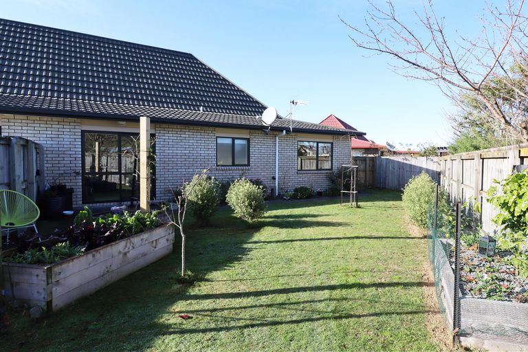 Photo of property in Villa Estate, 60/55 Armstrong Avenue, Carterton, 5713