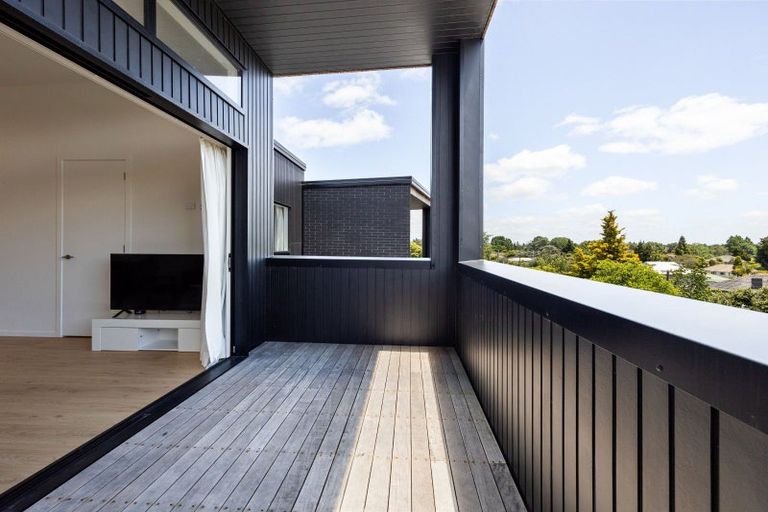 Photo of property in 3/7 Tarbett Road, Hillcrest, Hamilton, 3216