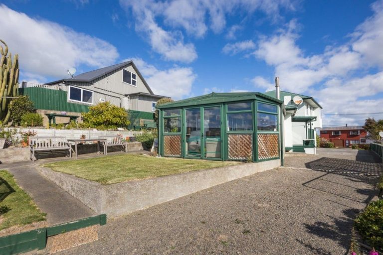 Photo of property in 43 Shortt Street, Foxton Beach, Foxton, 4815