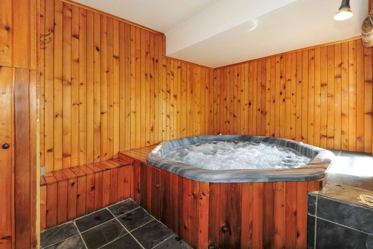 Photo of property in 17 Hathaway Avenue, Boulcott, Lower Hutt, 5010