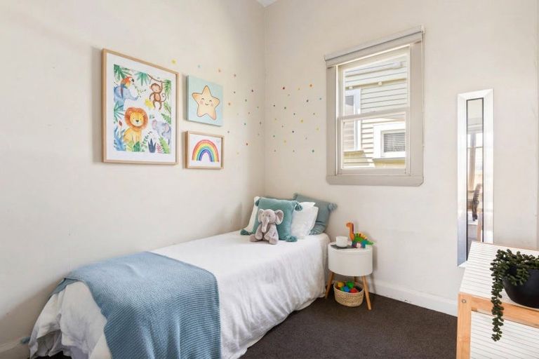 Photo of property in 283 Kahutia Street, Gisborne, 4010