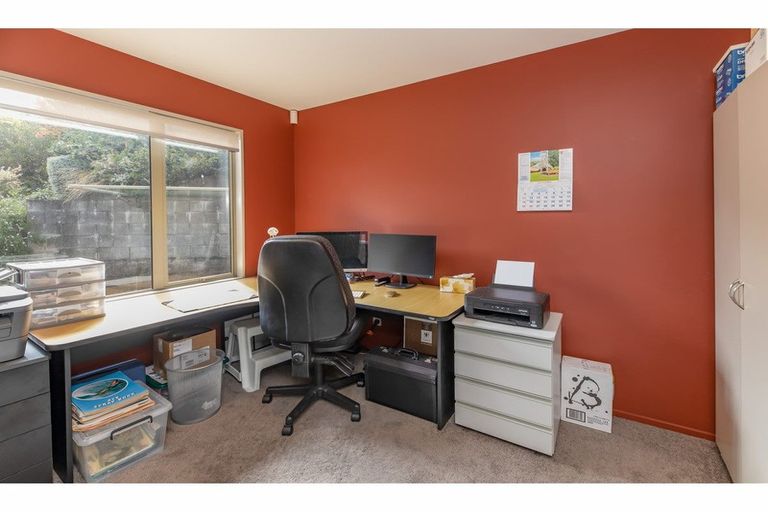 Photo of property in 29 Highcrest Heights, Westmorland, Christchurch, 8025