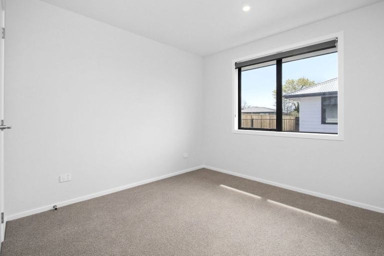 Photo of property in 2/18 Betley Crescent, Fairview Downs, Hamilton, 3214