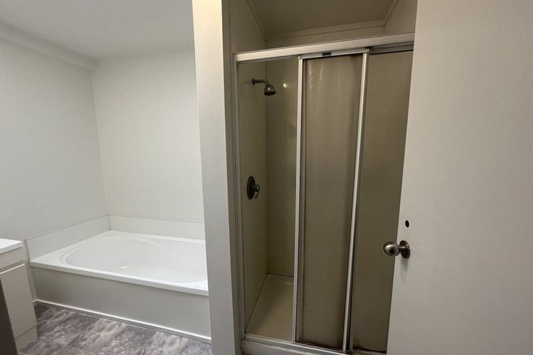 Photo of property in 10 George Street, Thorndon, Wellington, 6011