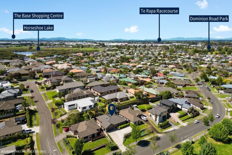 Photo of property in 56 Farnborough Drive, Grandview Heights, Hamilton, 3200