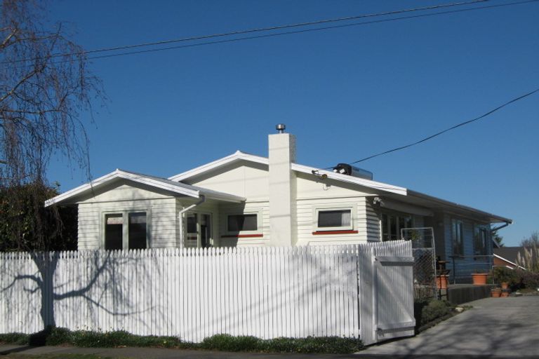Photo of property in 12 Palmerston Road, Havelock North, 4130