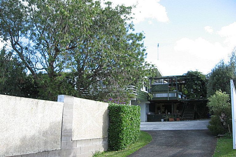 Photo of property in 9 Alton Terrace, Pakuranga Heights, Auckland, 2010