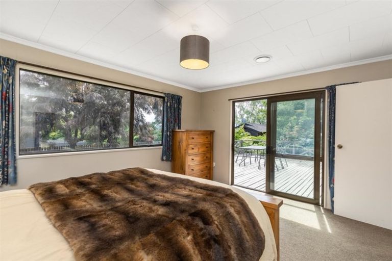 Photo of property in 144 Beacon Point Road, Wanaka, 9305