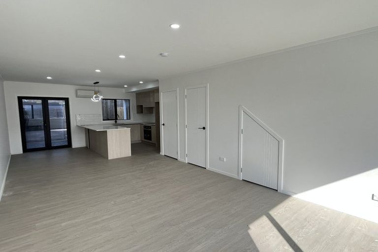 Photo of property in 19c Yeoman Place, Howick, Auckland, 2014