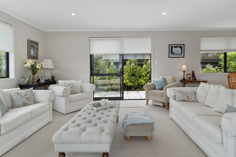 Photo of property in 9 Vista Close, Omokoroa, 3114