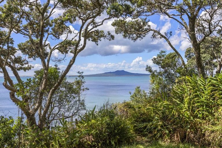 Photo of property in 197 Beach Road, Campbells Bay, Auckland, 0620