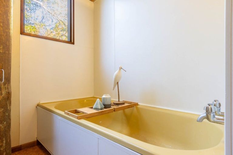 Photo of property in 60 Leinster Avenue, Raumati South, Paraparaumu, 5032