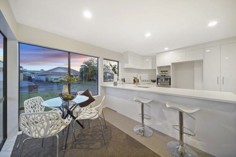 Photo of property in 1 Fencotie Place, Northpark, Auckland, 2013