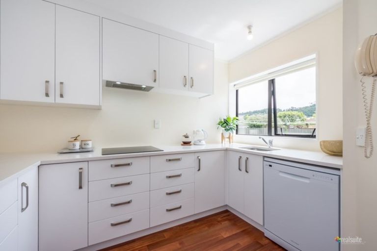 Photo of property in 22 De Menech Grove, Avalon, Lower Hutt, 5011