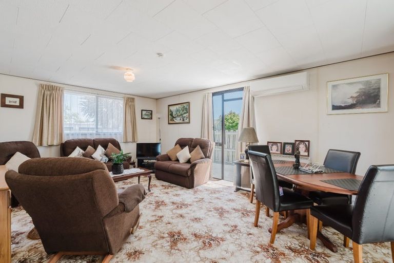 Photo of property in 1a Heath Street, St Andrews, Hamilton, 3200