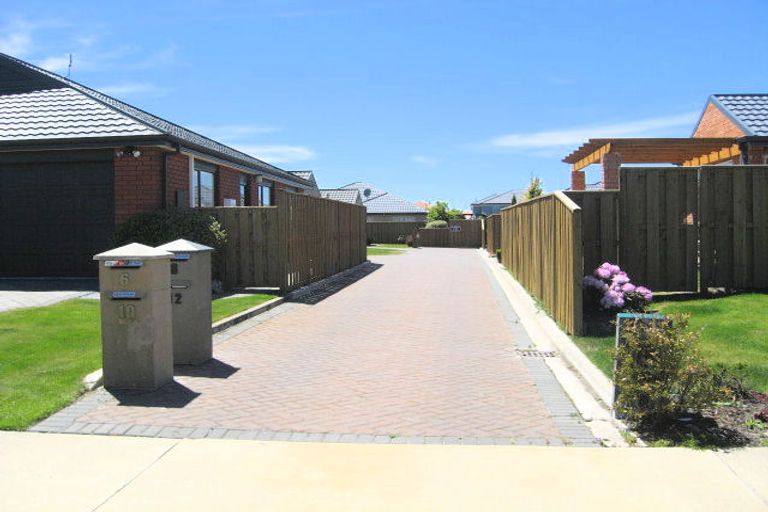 Photo of property in 8 Mahlet Street, Northwood, Christchurch, 8051