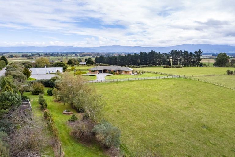Photo of property in 184 Glenmorven Road, Morison Bush, Greytown, 5794