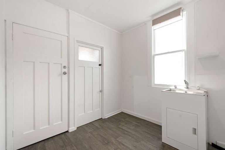 Photo of property in 24 Alma Road, Gonville, Whanganui, 4501