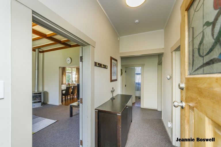 Photo of property in 39 Honore Drive, Linton, Palmerston North, 4472