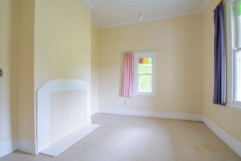 Photo of property in 100 Halcombe Road, Feilding, 4775